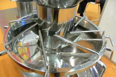 旋轉(zhuǎn)式制粒機(jī)-刮刀