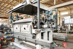 MTG系列雙滾筒刮板干燥機(jī)-生產(chǎn)現(xiàn)場(chǎng)